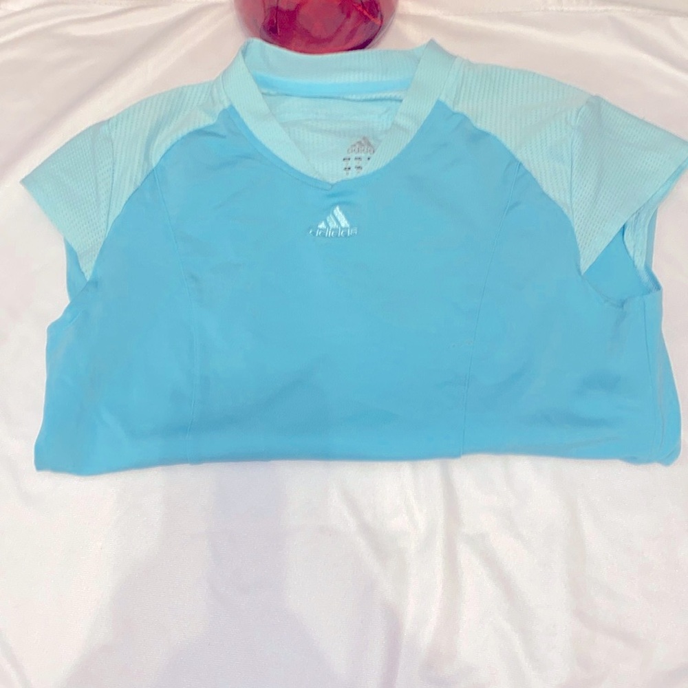 Adidas workout Mesh Back and sleeve short sleeve shirt lightweight, medium, blue